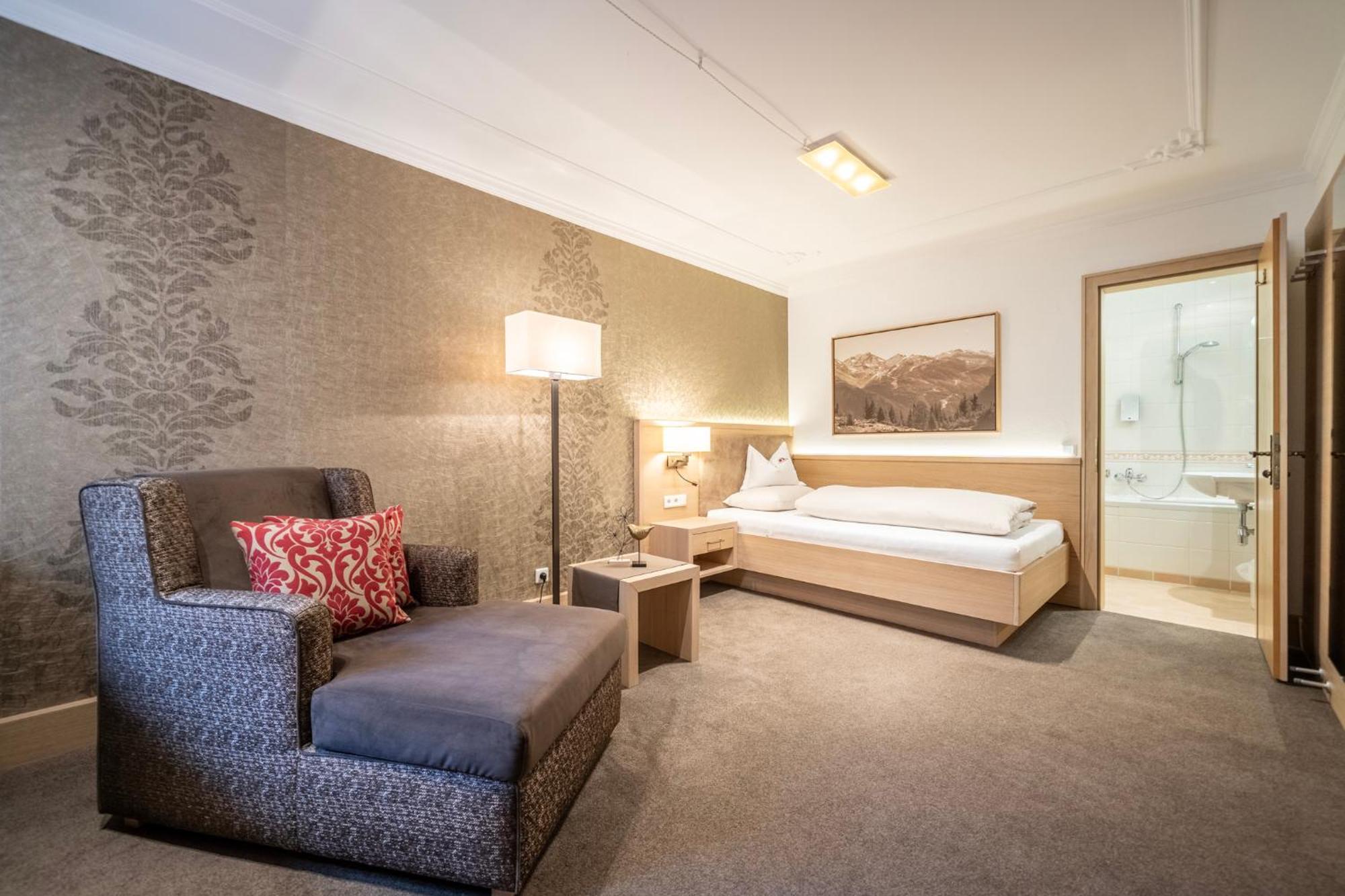 Alpenhotel Ischglerhof מראה חיצוני תמונה