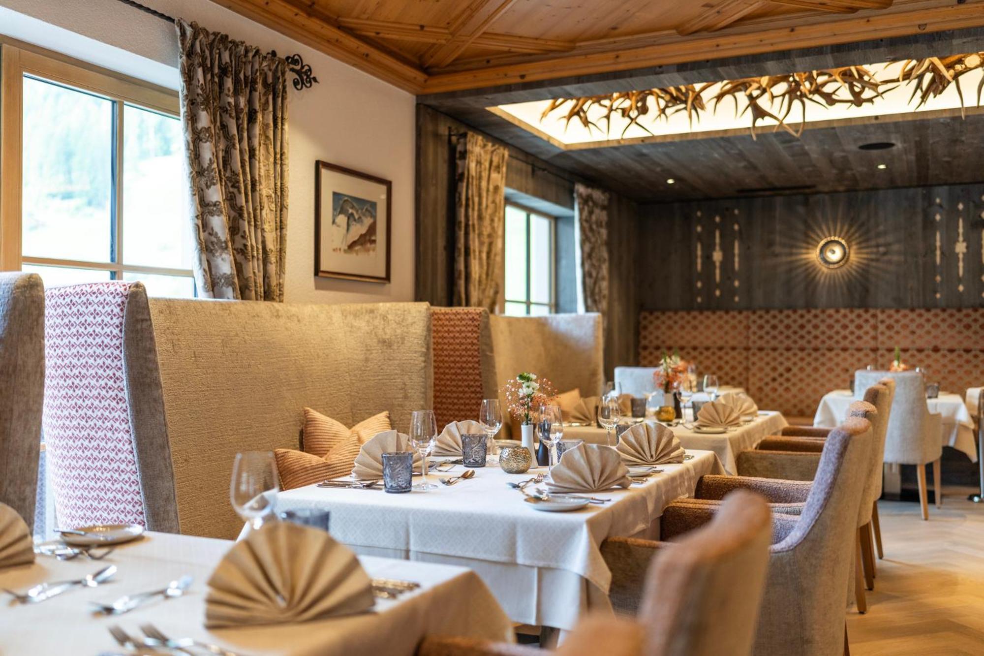 Alpenhotel Ischglerhof מראה חיצוני תמונה