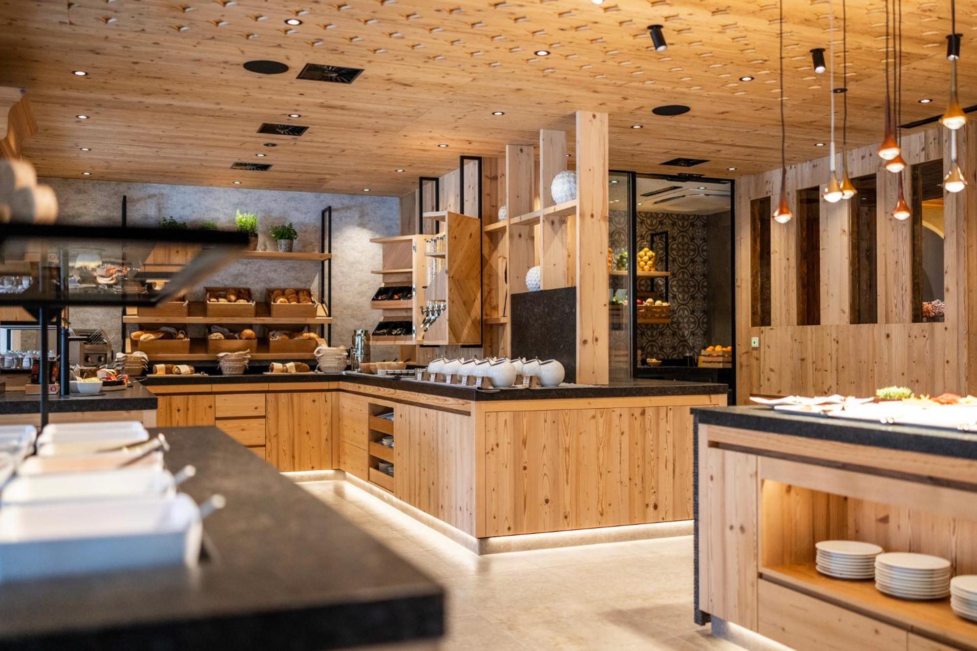 Alpenhotel Ischglerhof מראה חיצוני תמונה
